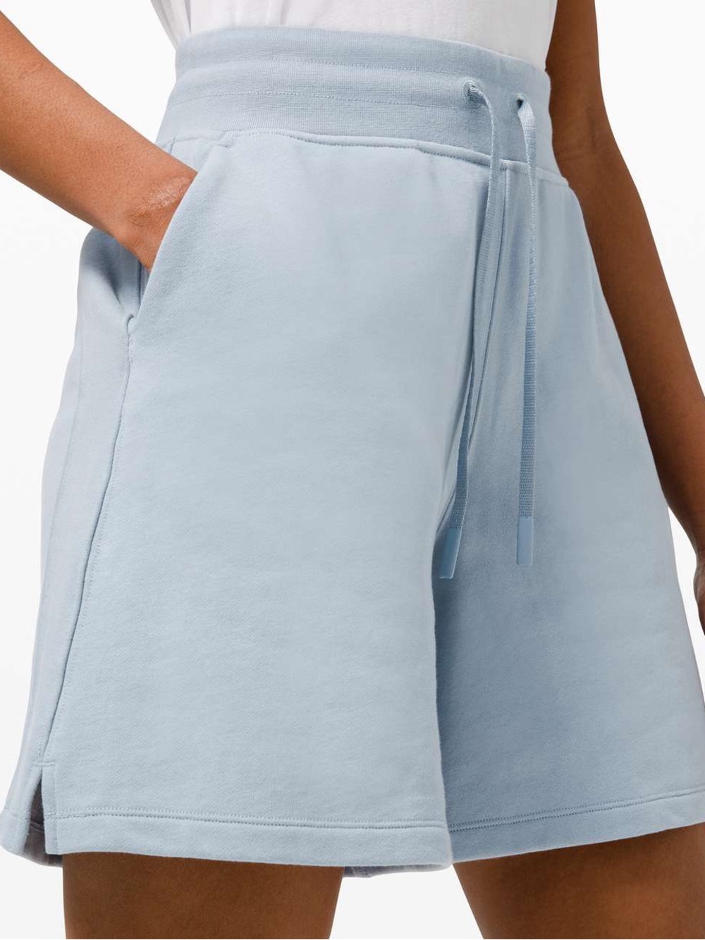 Lululemon All Yours High Rise Short 7" in Chambray, size 4